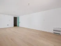 Недвижимость Трехкомнатная квартира в Центре: 10