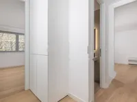 Недвижимость Трехкомнатная квартира в Центре: 11