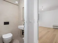 Недвижимость Трехкомнатная квартира в Центре: 17