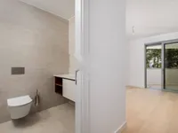 Недвижимость Трехкомнатная квартира в центре: 9