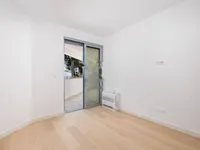 Недвижимость Трехкомнатная квартира в центре: 11