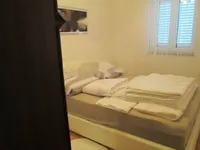 Недвижимость Четырехкомнатная квартира Оприч: 16