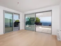 Недвижимость Трехкомнатная квартира Центр: 1