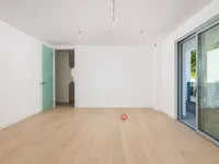 Недвижимость Трехкомнатная квартира Центр: 9