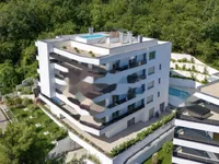 Недвижимость Трехкомнатная квартира в центре: 4