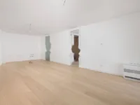 Недвижимость Трехкомнатная квартира в центре: 14