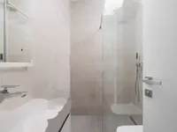 Недвижимость Трехкомнатная квартира в центре: 21