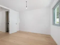 Недвижимость Трехкомнатная квартира в центре: 18