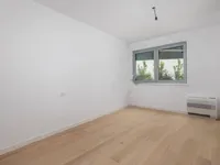 Недвижимость Трехкомнатная квартира Центр: 16