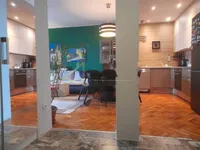 Недвижимость Трехкомнатная квартира Центр: 2