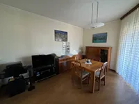 Недвижимость Трехкомнатная квартира в центре: 3