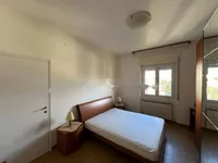 Недвижимость Трехкомнатная квартира в центре: 13