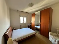 Недвижимость Трехкомнатная квартира в центре: 14