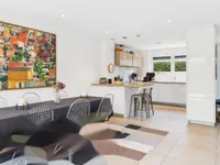 Недвижимость Single house: 3