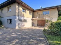 Недвижимость Single house 7 rooms: 1