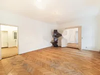 Недвижимость Четырехкомнатная квартира в центре: 4