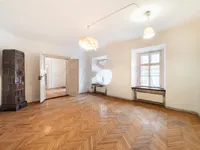 Недвижимость Четырехкомнатная квартира в центре: 5