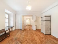 Недвижимость Четырехкомнатная квартира в центре: 10