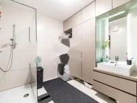 Недвижимость Трехкомнатная квартира в центре: 9