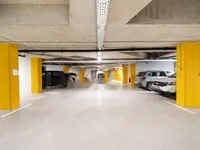 Недвижимость Трехкомнатная квартира в центре: 11