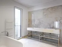 Недвижимость Двухкомнатная квартира в центре: 4