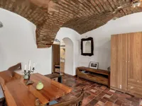 Недвижимость Однокомнатная квартира в центре: 8