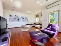 Недвижимость Трёхкомнатная квартира в Центре: 4