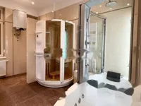 Недвижимость Трёхкомнатная квартира в Центре: 22