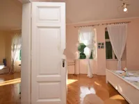 Недвижимость Двухкомнатная квартира Центр: 8