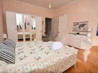 Недвижимость Двухкомнатная квартира Центр: 10