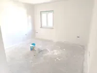 Недвижимость Трехкомнатная квартира, Побрии: 2