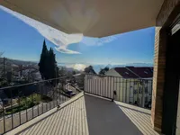 Недвижимость Четырехкомнатная квартира: 2