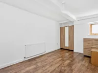 Недвижимость Vallance Road: 1