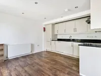 Недвижимость Vallance Road: 5