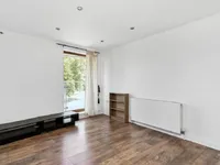 Недвижимость Vallance Road: 6