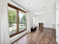 Недвижимость Vallance Road: 9