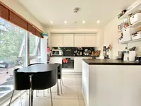 Недвижимость For Sale - Flat, Tawny Court, Shearwater Drive: 9