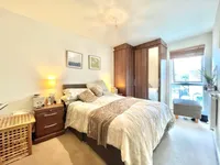 Недвижимость For Sale - Flat, Tawny Court, Shearwater Drive: 10