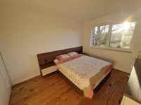 Недвижимость Двухкомнатная квартира Чрна Вас: 8