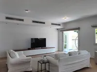 Недвижимость 5 Bedrooms Detached house For sale in Limassol: 1