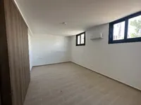 Недвижимость 6 Bedroom Villa For Sale in Parekklisia: 31