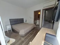 Недвижимость 4 Bedrooms Apartment in Parekklisia, Limassol: 15