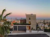 Недвижимость 4 Bedroom Villa For Sale in Mesa Geitonia: 2