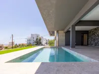 Недвижимость 4 Bedroom Villa For Sale in Mesa Geitonia: 4