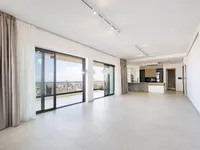 Недвижимость 4 Bedroom Villa For Sale in Mesa Geitonia: 19