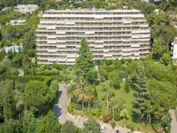 Недвижимость Apartment République Cannes: 10