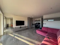 Недвижимость Четырехкомнатная квартира в Новом Ягодье: 1