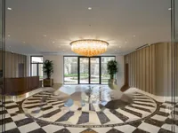 Недвижимость Трехкомнатная квартира в центре: 9