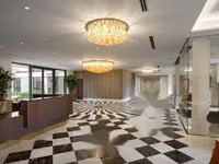 Недвижимость Трехкомнатная квартира в центре: 10