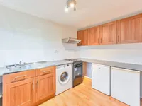 Недвижимость Chatham Road, Between The Commons: 7